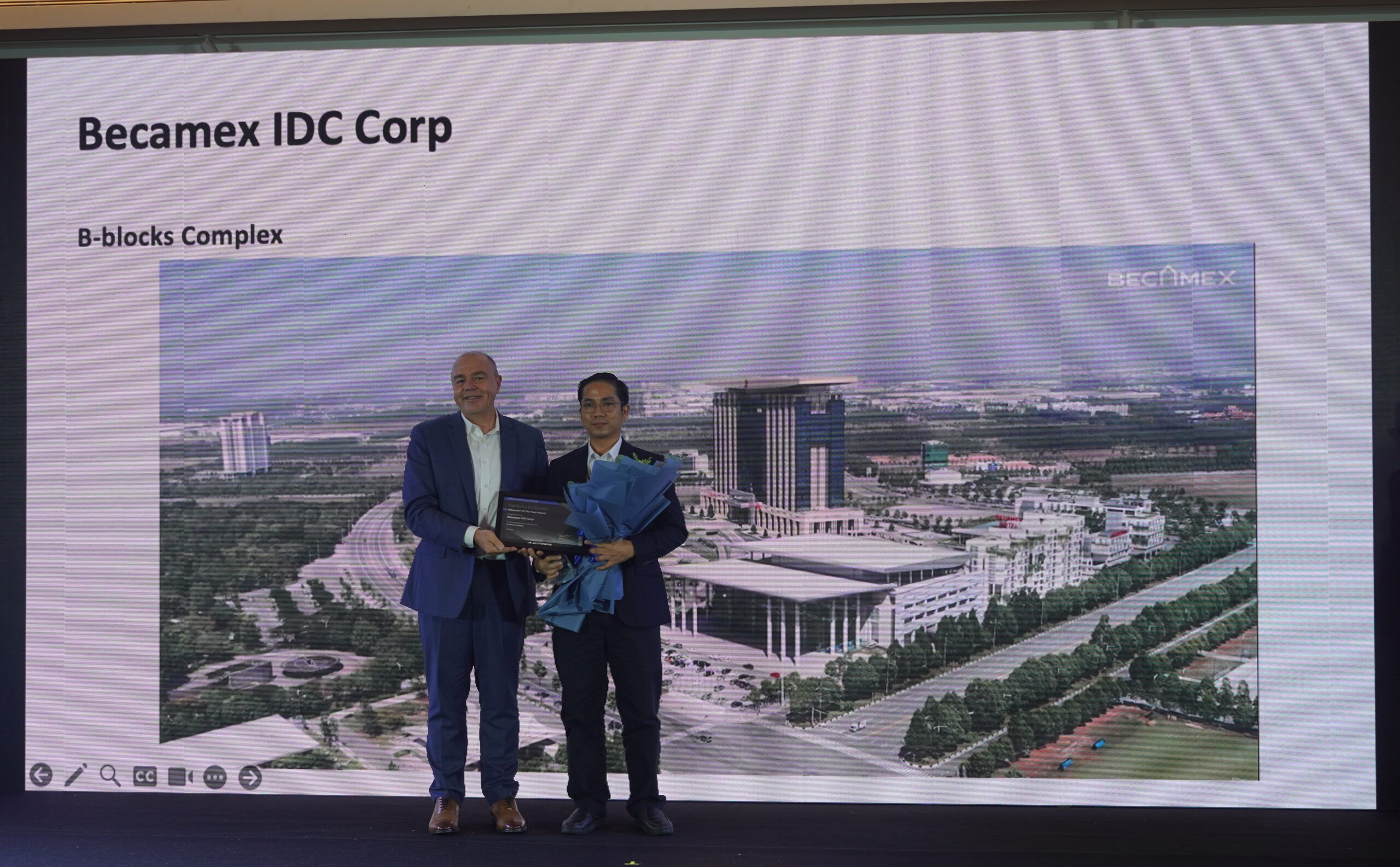 Becamex đạt giải thưởng chung cuộc của Autodesk Innovation Award 2022 hạng mục Cloud Advocate Of The Year
