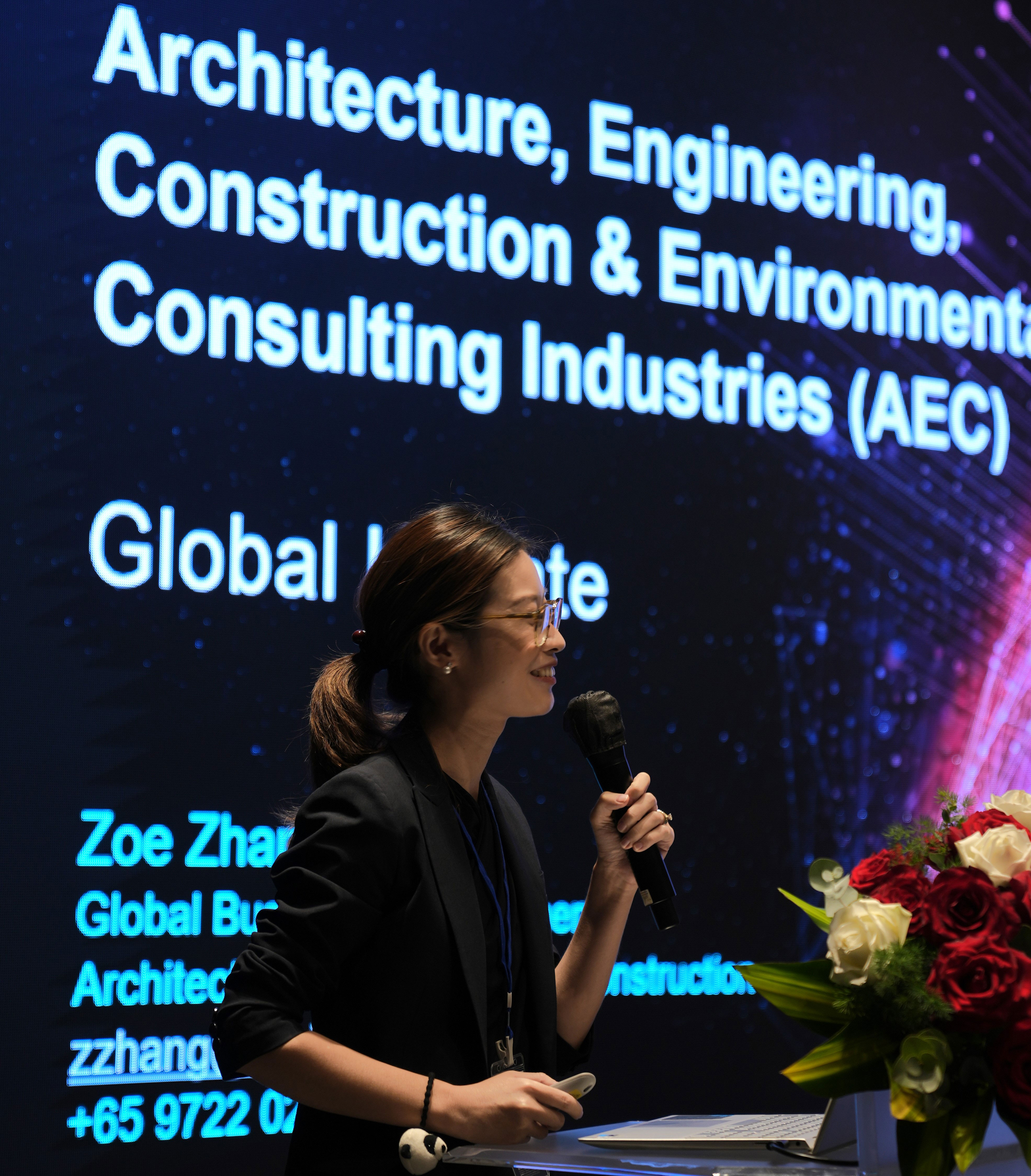 Chuyên gia phía Esri chia sẻ tại hội thảo