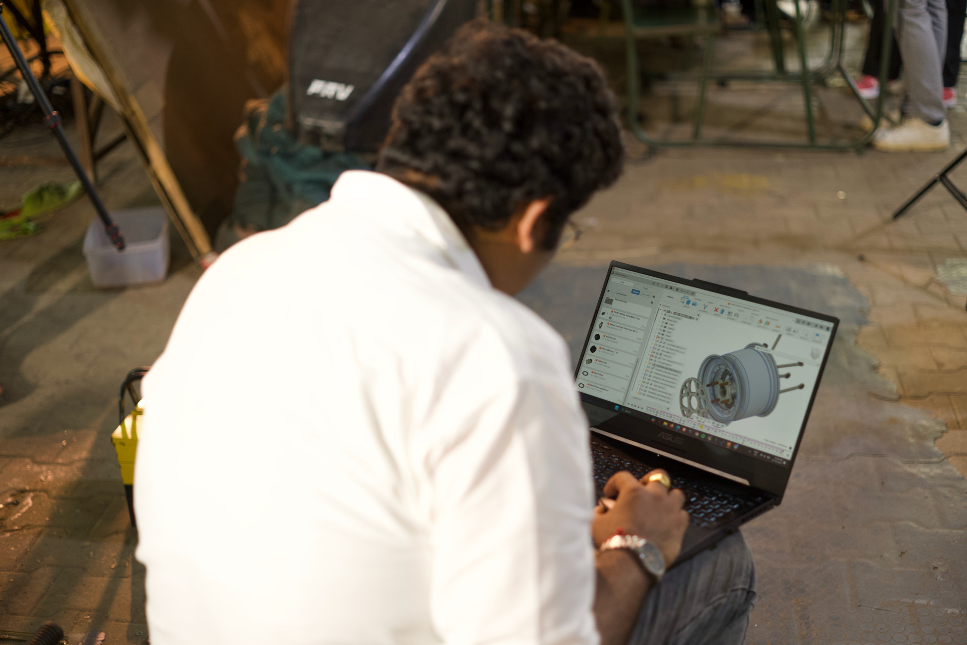 Minh họa quá trình thiết kế và tạo ren trong Autodesk Fusion phục vụ thiết kế và sản xuất cơ khí.