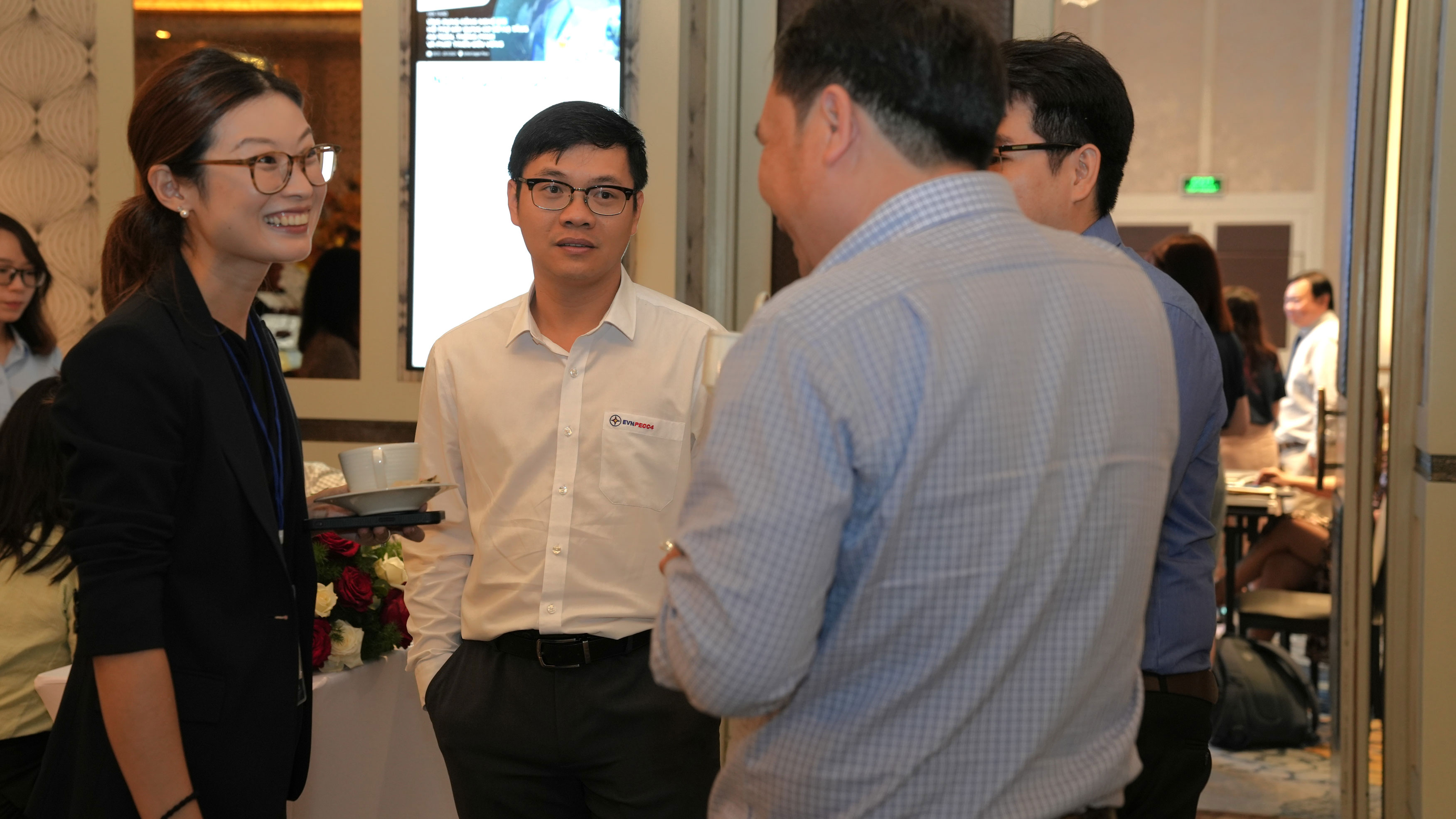 Trao đổi thêm ở giờ giải lao - 1
