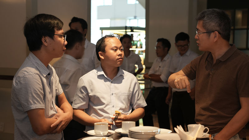 Trao đổi thêm ở giờ giải lao - 2