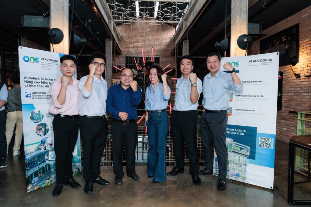 Đại diện OneCAD và Autodesk chụp hình lưu niệm tại hội thảo